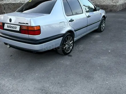 Volkswagen Vento 1993 года за 2 750 000 тг. в Тараз – фото 4