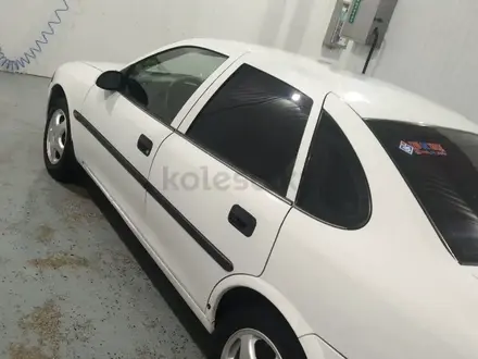 Opel Vectra 1996 года за 1 100 000 тг. в Актау – фото 3