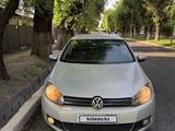 Volkswagen Golf 2012 годаүшін1 800 000 тг. в Алматы