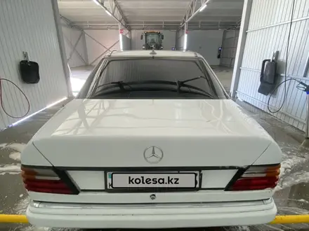 Mercedes-Benz E 230 1990 года за 1 000 000 тг. в Кокшетау – фото 4