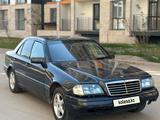 Mercedes-Benz C 280 1993 года за 1 600 000 тг. в Алматы