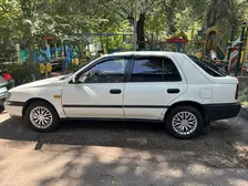 Nissan Sunny, 1993