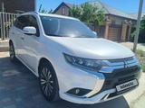 Mitsubishi Outlander 2022 годаfor11 800 000 тг. в Атырау – фото 2
