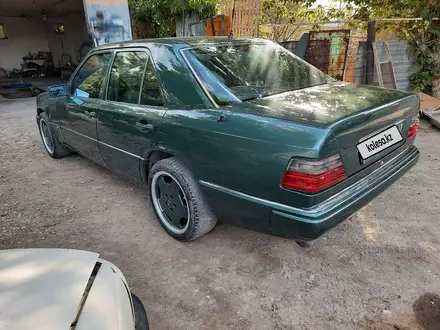 Mercedes-Benz E 260 1990 года за 1 700 000 тг. в Тараз – фото 4