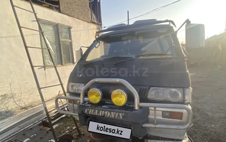 Mitsubishi Delica 1994 годаfor1 000 000 тг. в Алматы