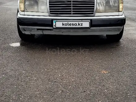 Mercedes-Benz E 260 1989 года за 1 400 000 тг. в Шымкент – фото 2