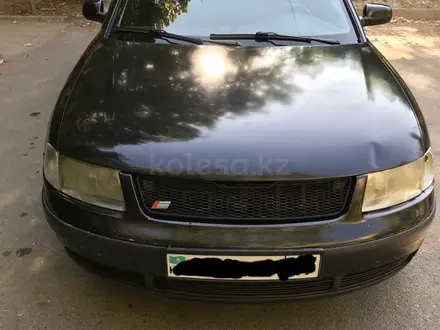 Volkswagen Passat 1998 года за 1 900 000 тг. в Шымкент – фото 2