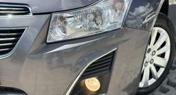 Chevrolet Cruze 2013 года за 3 850 000 тг. в Актобе – фото 2