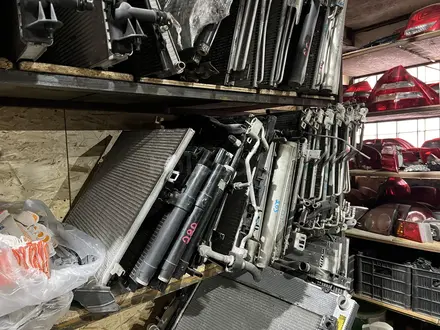 Радиатор на Mercedes за 9 900 тг. в Актау – фото 2