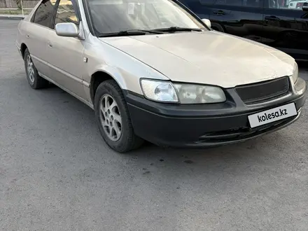 Toyota Camry 1997 года за 2 400 000 тг. в Астана