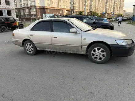 Toyota Camry 1997 года за 2 400 000 тг. в Астана – фото 4