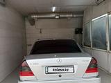Mercedes-Benz E 280 1997 года за 2 400 000 тг. в Алматы – фото 3