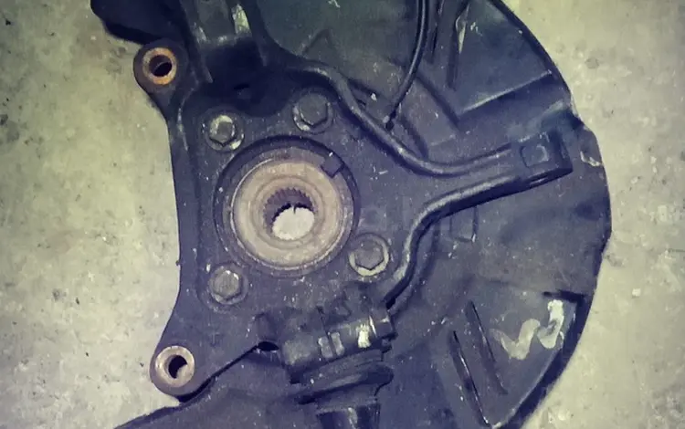 Ступица в сборе передняя левая за 20 000 тг. в Алматы
