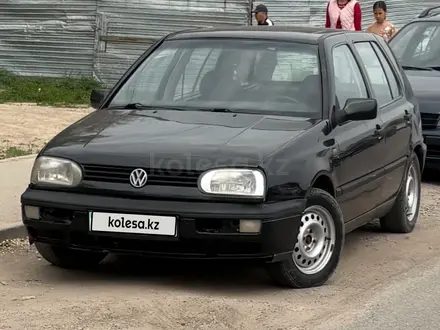 Volkswagen Golf 1996 года за 900 000 тг. в Алматы