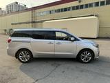 Kia Carnival 2016 года за 11 500 000 тг. в Алматы – фото 3