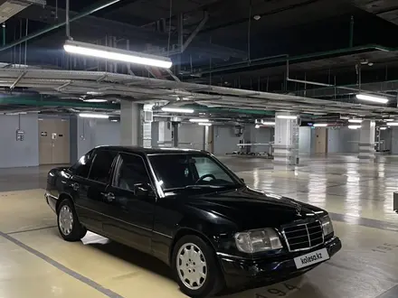 Mercedes-Benz E 230 1992 года за 1 600 000 тг. в Астана – фото 6