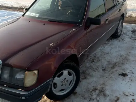 Mercedes-Benz E 230 1992 года за 1 200 000 тг. в Петропавловск – фото 2