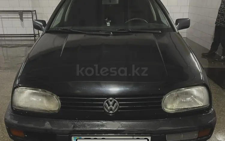 Volkswagen Golf 1994 годаүшін1 050 000 тг. в Астана