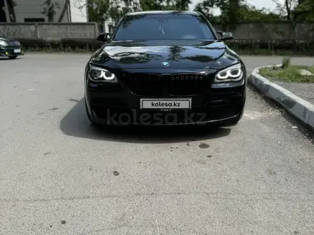 BMW 750 2014 года за 13 500 000 тг. в Караганда – фото 29