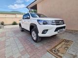 Toyota Hilux 2017 года за 15 200 000 тг. в Жанаозен – фото 2
