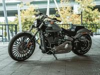 Harley-Davidson  Breakout 2023 годаүшін20 000 000 тг. в Алматы