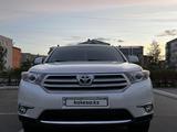 Toyota Highlander 2011 годаfor11 800 000 тг. в Астана