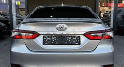 Toyota Camry 2022 года за 12 800 000 тг. в Шымкент – фото 5