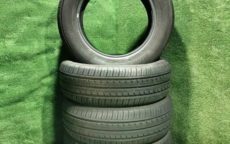 Шины летний Yokohama ES32 215/60R16 год 2023 износ 20% за 90 000 тг. в Алматы