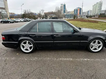 Mercedes-Benz E 280 1994 года за 8 500 000 тг. в Шымкент – фото 41