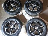 Pirelli зимние шины с дисками R15 за 185 000 тг. в Алматы