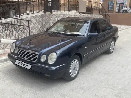 Mercedes-Benz E 280 1997 года за 3 000 000 тг. в Актау