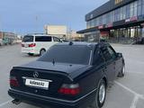 Mercedes-Benz E 220 1994 годаfor2 500 000 тг. в Актау – фото 4