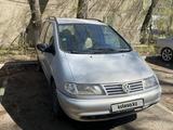 Volkswagen Sharan 1996 годаүшін2 100 000 тг. в Караганда – фото 2