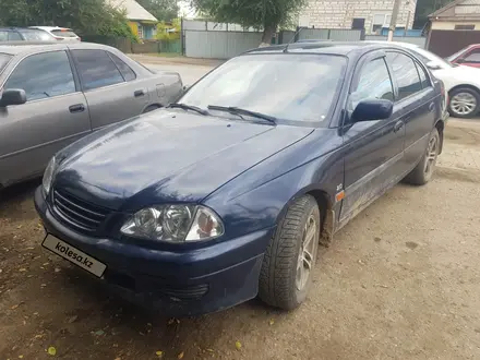 Toyota Avensis 2001 года за 1 200 000 тг. в Актобе