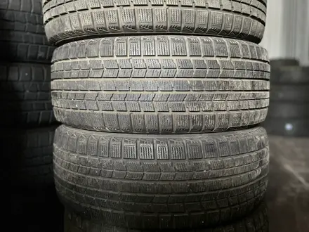 Шины dunlop 225/55/17 зима Диски R17 5x100 за 11 777 тг. в Уральск