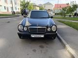 Mercedes-Benz E 320 1997 годаүшін2 900 000 тг. в Алматы