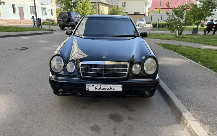 Mercedes-Benz E 320 1997 годаүшін2 900 000 тг. в Алматы