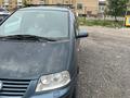 Volkswagen Sharan 2001 года за 3 000 000 тг. в Астана – фото 2