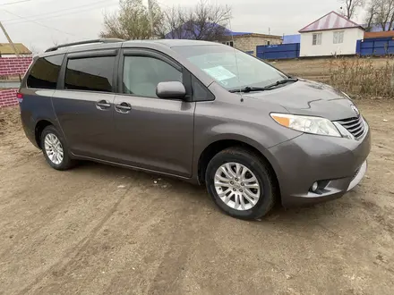 Toyota Sienna 2013 года за 7 700 000 тг. в Атырау – фото 4