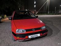 Volkswagen Golf 1995 годаүшін1 400 000 тг. в Актобе