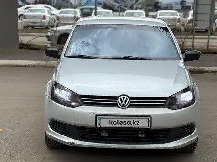 Volkswagen Polo 2013 года за 3 500 000 тг. в Астана – фото 2