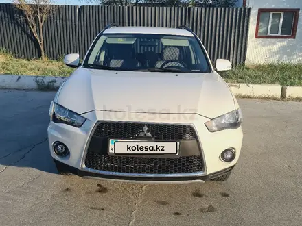 Mitsubishi Outlander 2010 года за 6 300 000 тг. в Атырау – фото 2