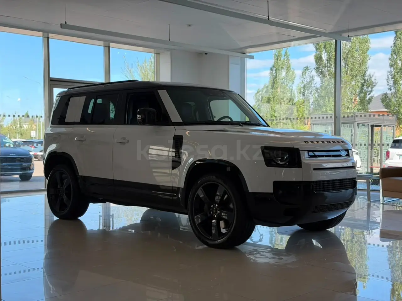 Land Rover Defender, 2026