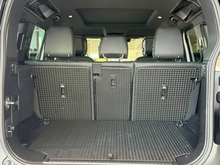 Land Rover Defender X-Dynamic SE 2026 года за 82 553 000 тг. в Астана – фото 13