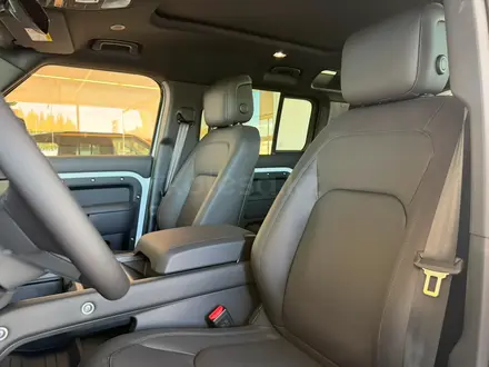Land Rover Defender X-Dynamic SE 2026 года за 82 553 000 тг. в Астана – фото 6