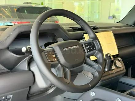 Land Rover Defender X-Dynamic SE 2026 года за 82 553 000 тг. в Астана – фото 7
