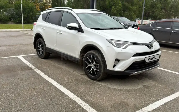 Toyota RAV4 2018 годаүшін12 700 000 тг. в Актобе