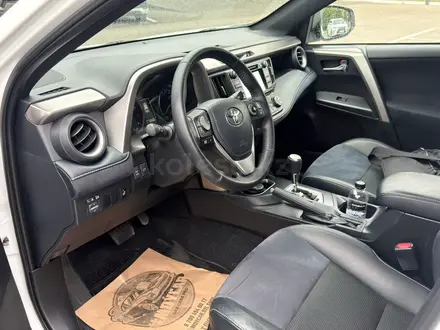 Toyota RAV4 2018 года за 12 700 000 тг. в Актобе – фото 9