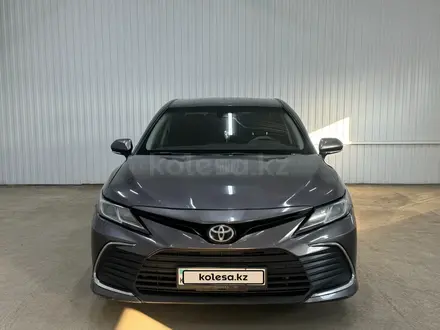 Toyota Camry 2020 года за 9 270 000 тг. в Астана – фото 2
