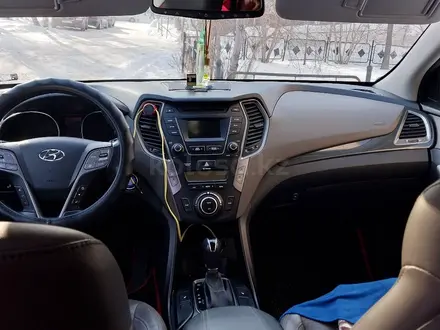 Hyundai Santa Fe 2015 года за 11 500 000 тг. в Петропавловск – фото 7